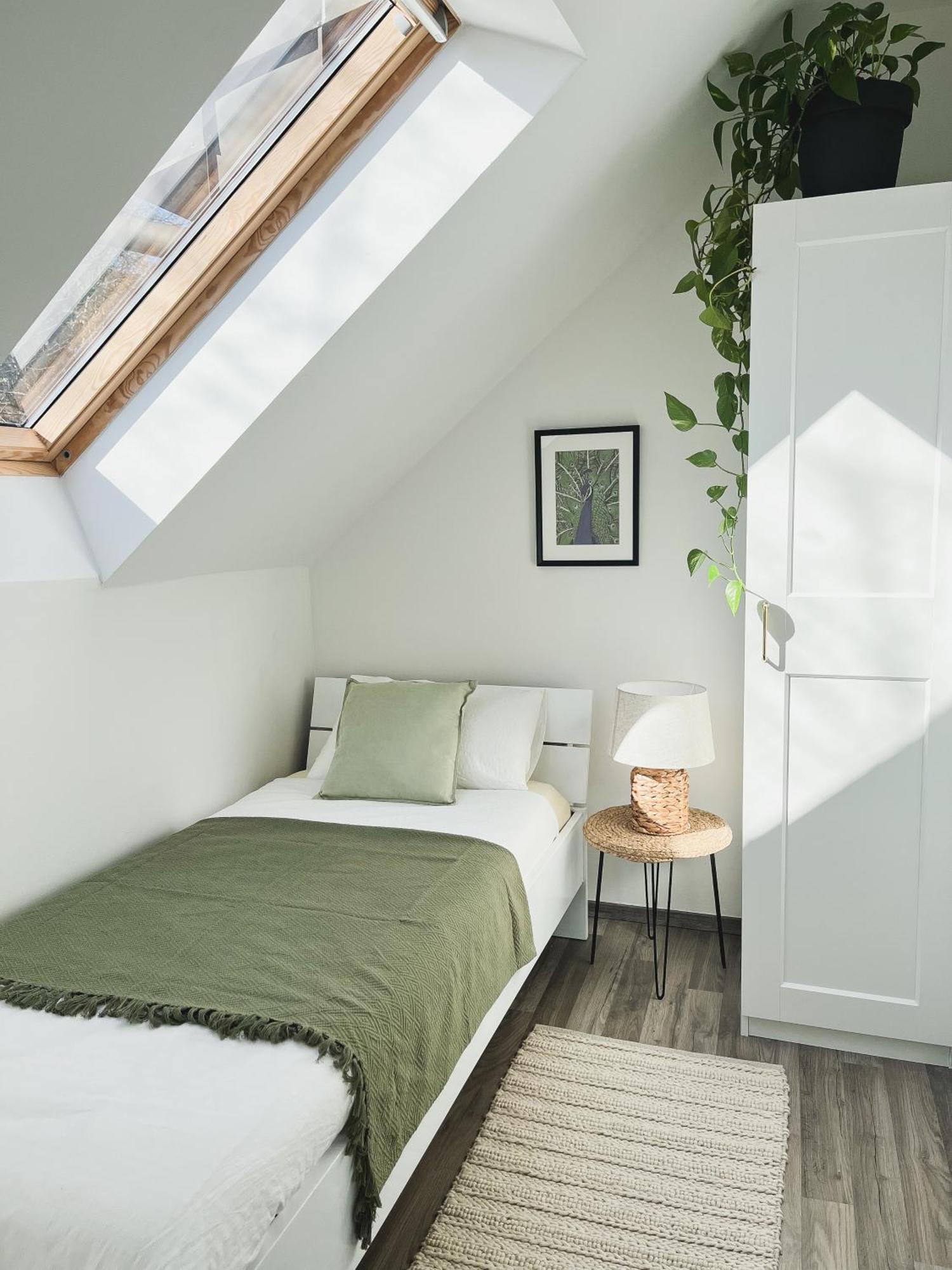Urban Jungle Apartment - Free Parking リュブリャナ エクステリア 写真